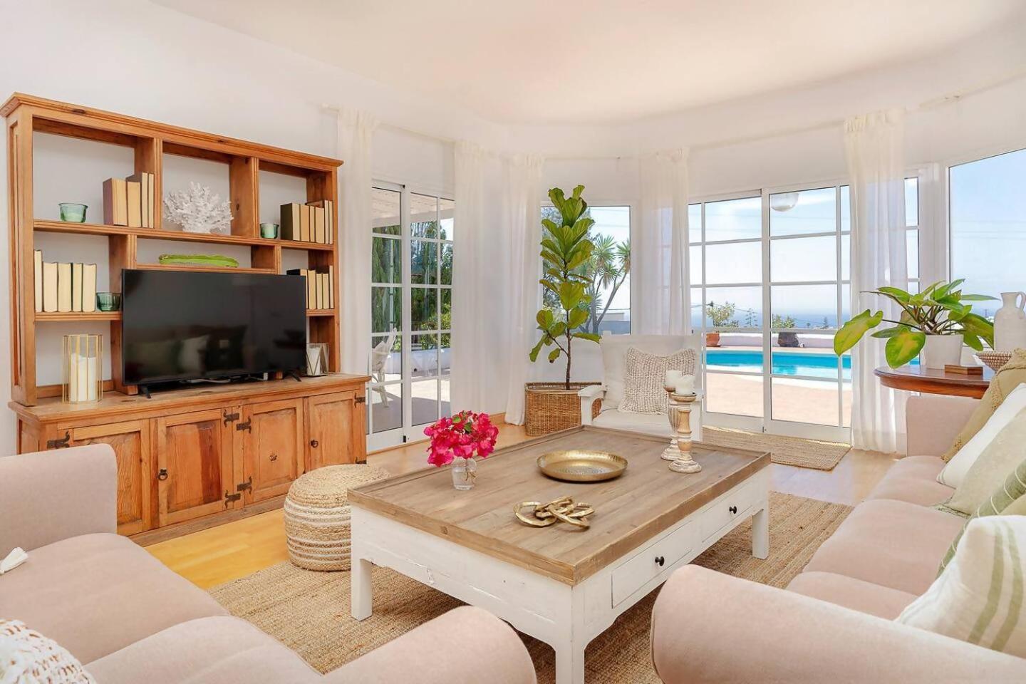 Amazing 3 Bedroom Ocean View With Pool Tías Dış mekan fotoğraf