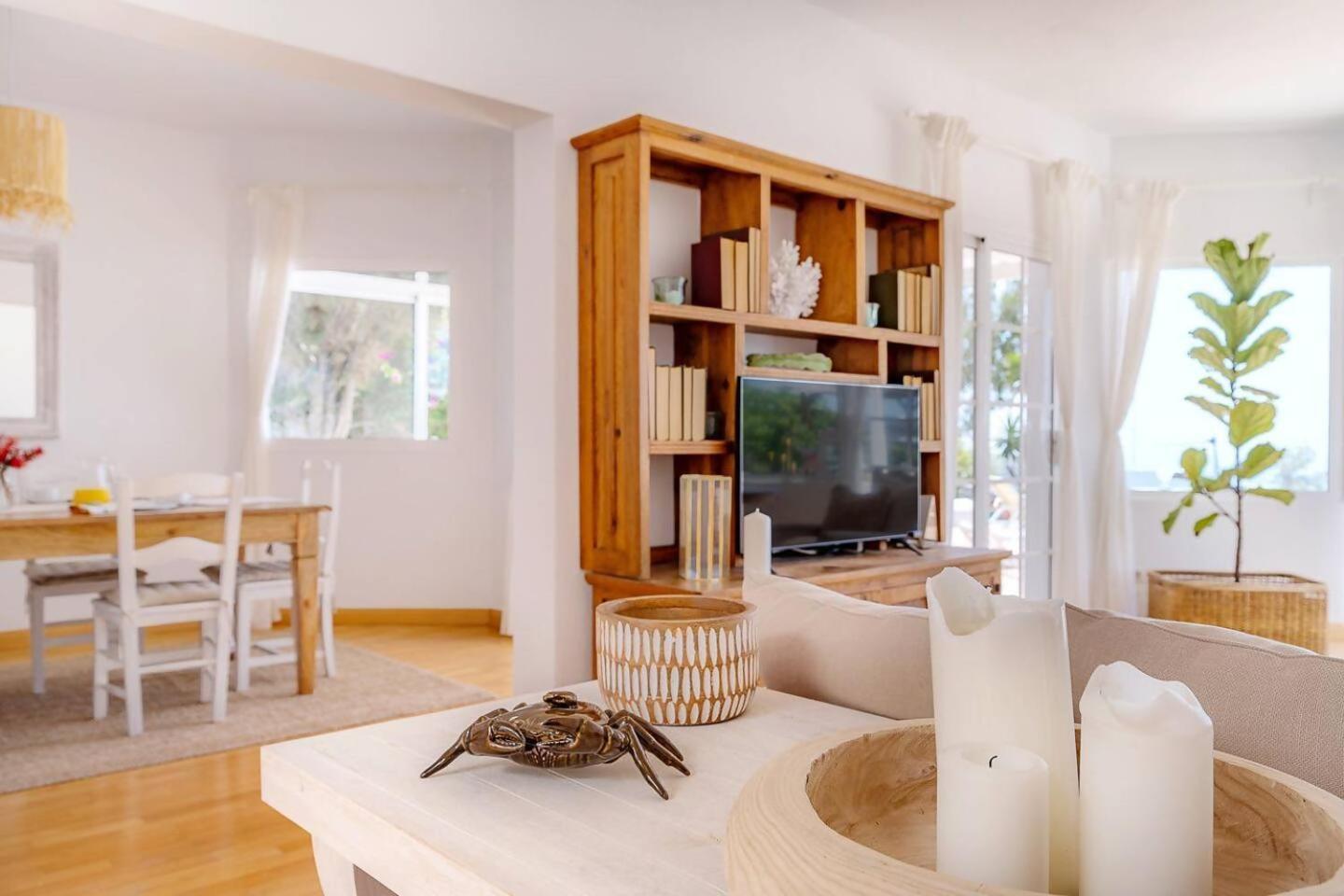 Amazing 3 Bedroom Ocean View With Pool Tías Dış mekan fotoğraf