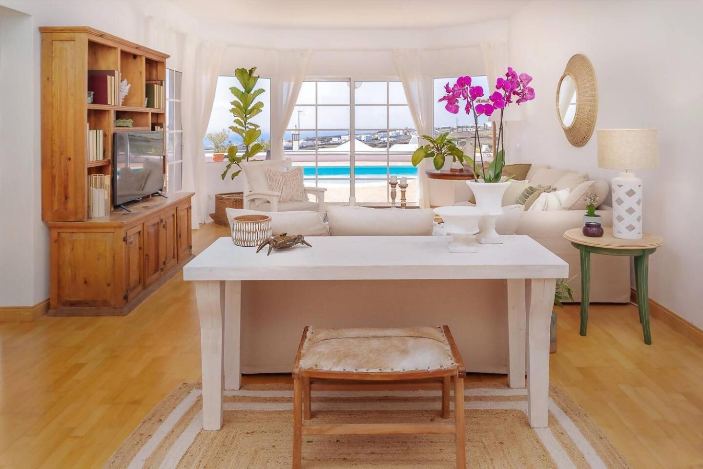 Amazing 3 Bedroom Ocean View With Pool Tías Dış mekan fotoğraf