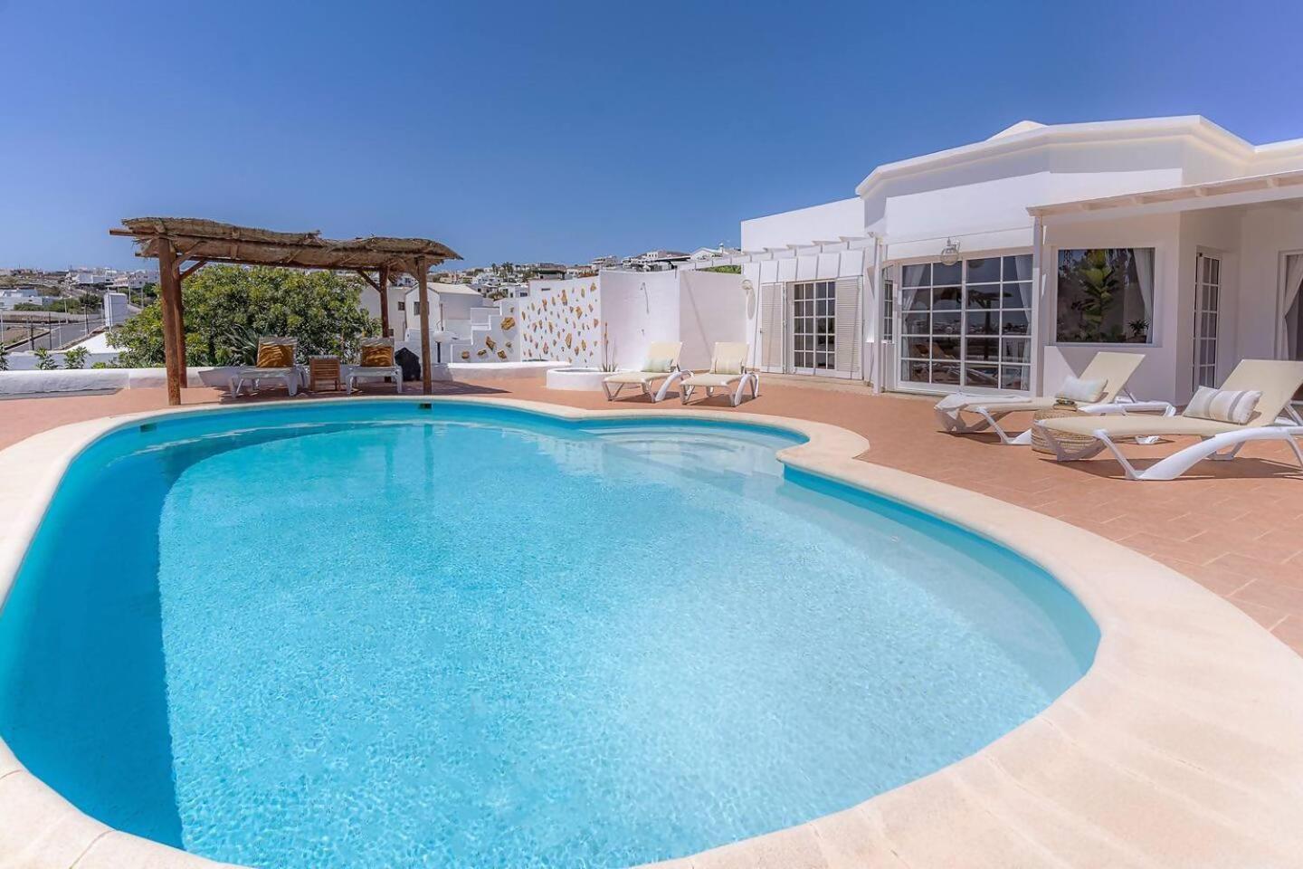 Amazing 3 Bedroom Ocean View With Pool Tías Dış mekan fotoğraf